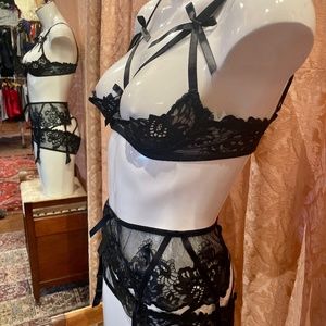 Agent Provocateur Cendrillon 3 pc Lingerie set Demi Bra, Garter Belt & Panty M 4